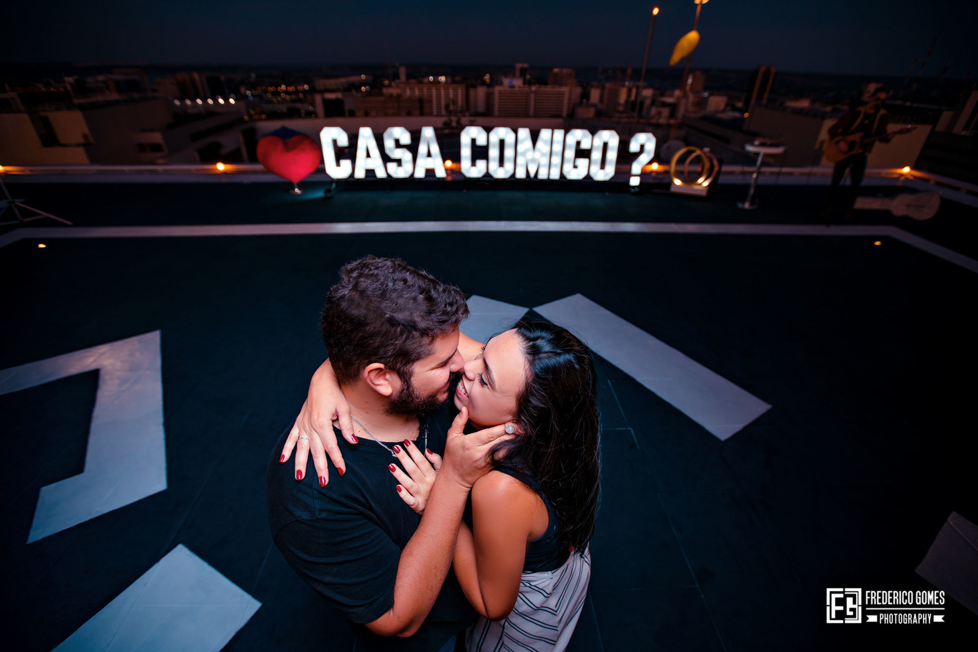 Foto Com letreiro em heliponto, Hotel Meliá lança pacote “Casa Comigo?” - Imagem 2